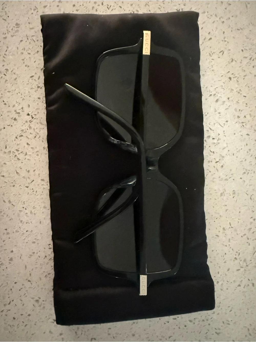 GUCCI Black Gradient Sunglasses with iconic Gucci stripes